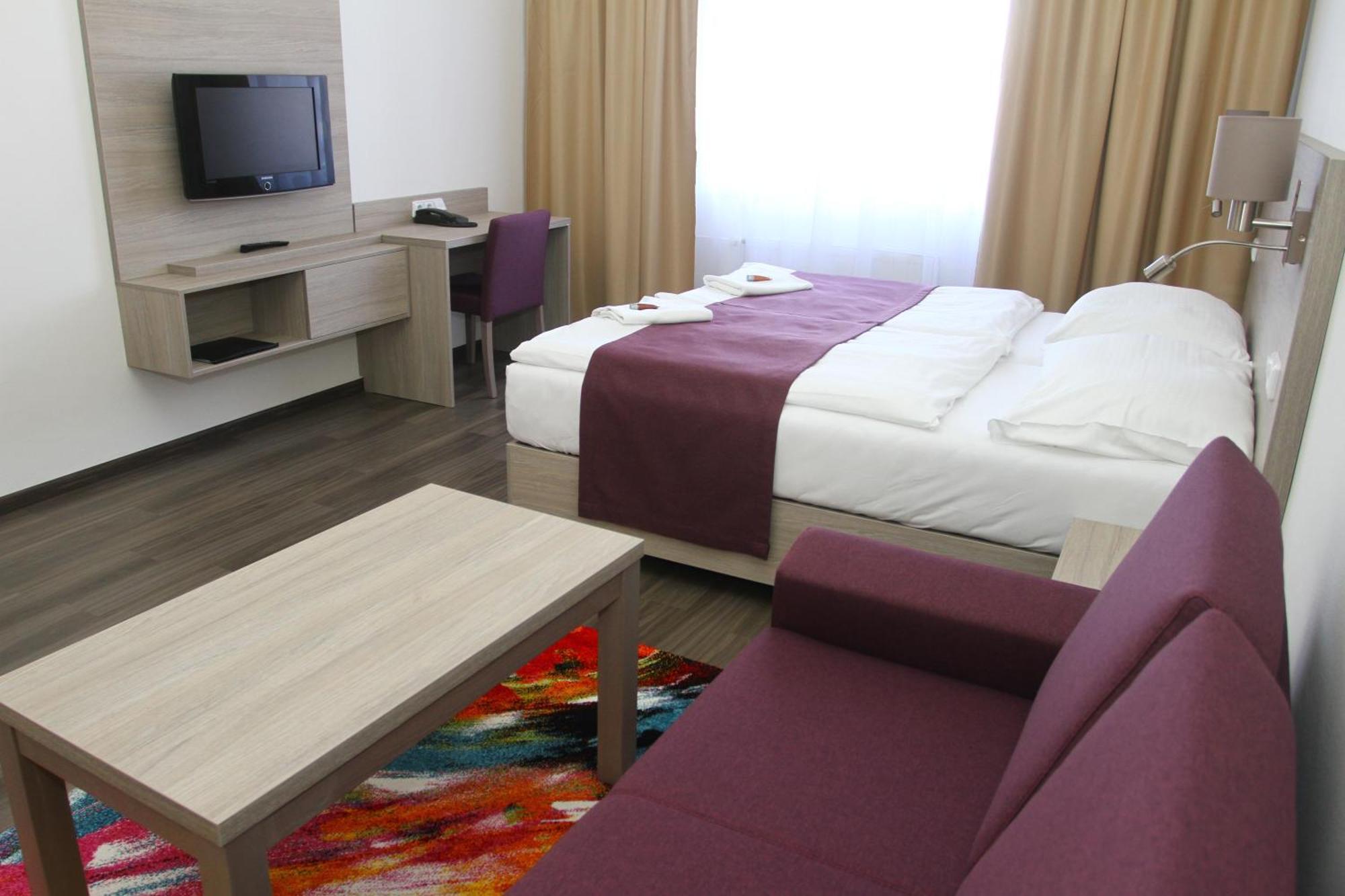 Hotel Palac Elektra Острава Екстер'єр фото
