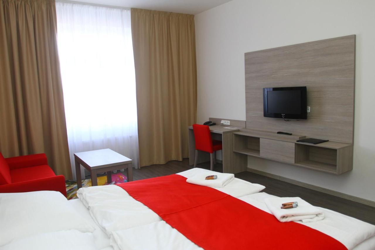 Hotel Palac Elektra Острава Екстер'єр фото